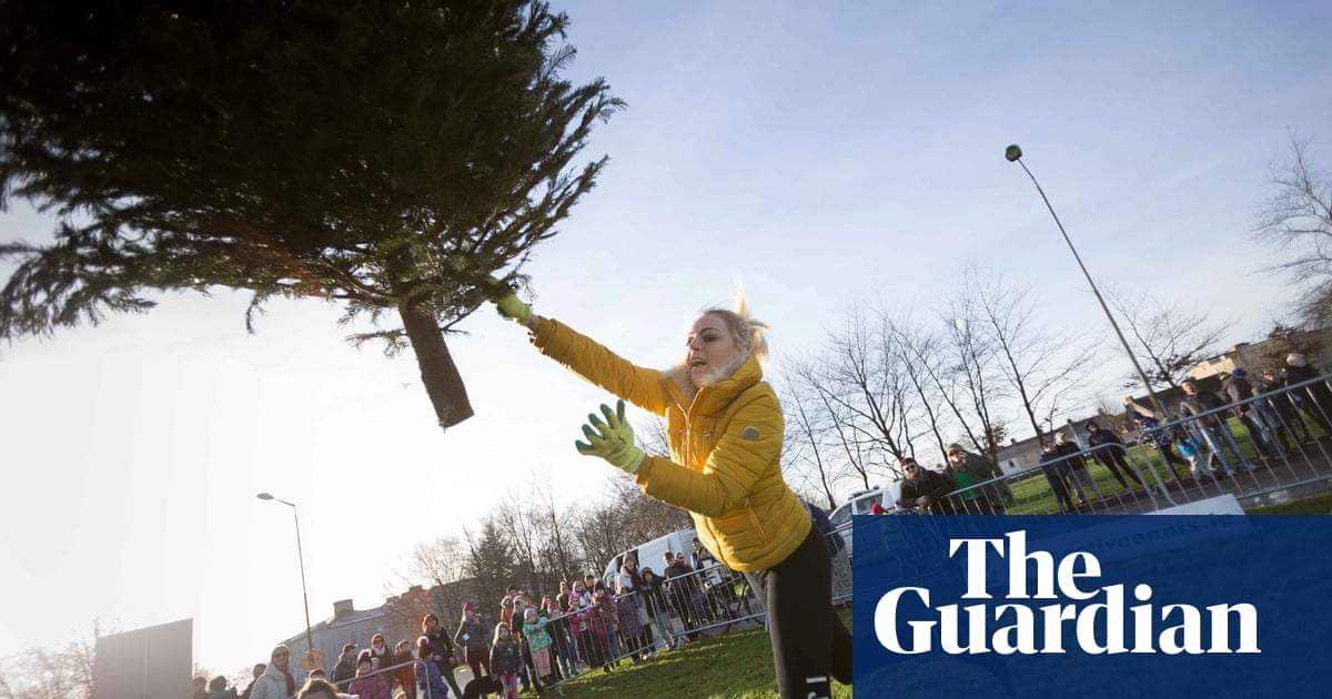 Woman loses £650,000 injury claim after being seen tossing Christmas tree | Ireland