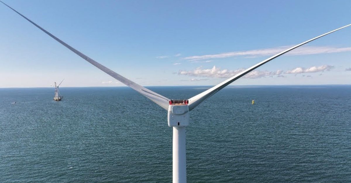 5 wind turbines just came online at Massachusetts’ first offshore wind farm