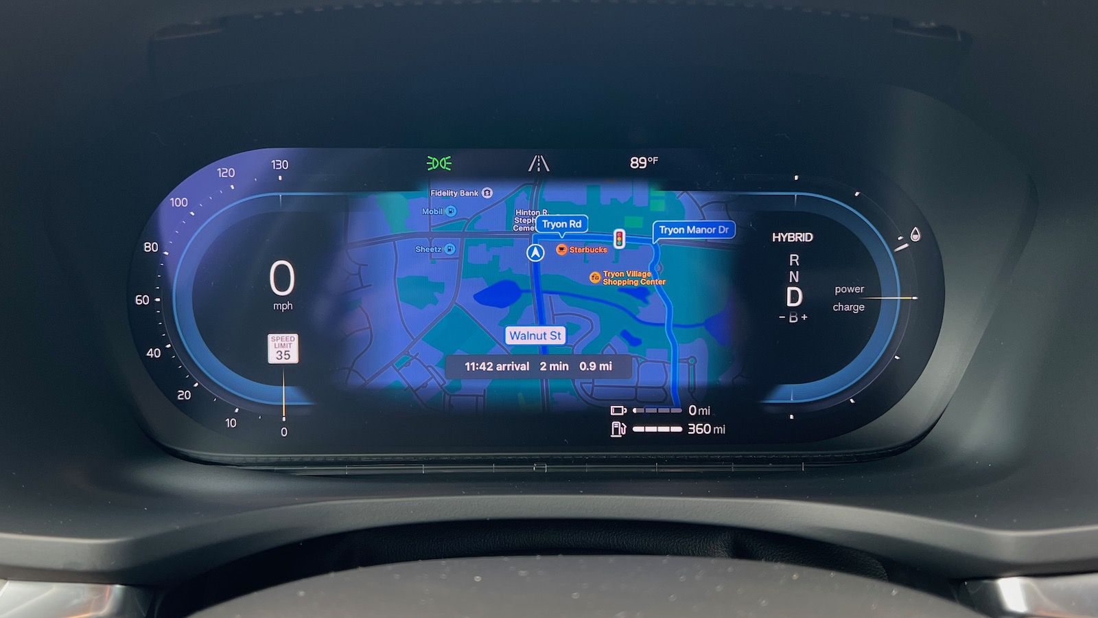 iOS 17.4 Beta Adds CarPlay Option to Show Upcoming Maneuvers in Instrument Cluster