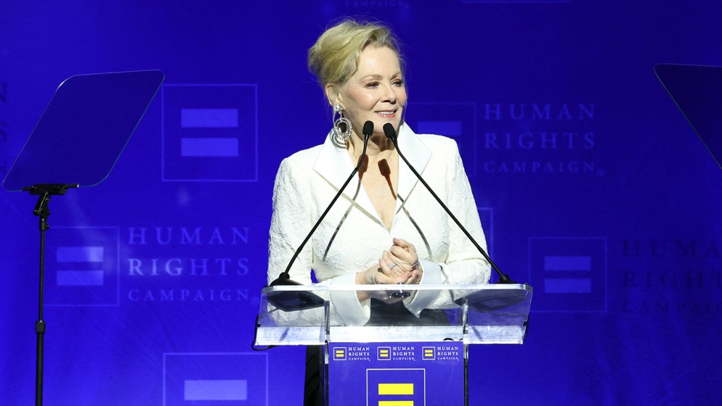 Jean Smart Talks Being a Gay Icon at Human Rights Campaign Dinner