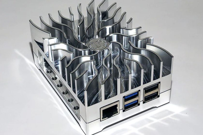 Raspberry Pi 5 Galactic aluminum case with integrated cooling