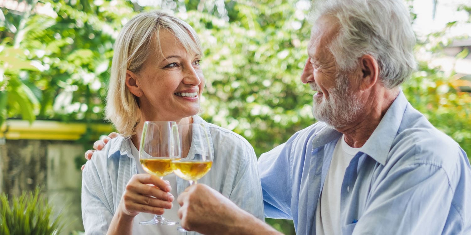 Couples with similar drinking habits tend to live longer
